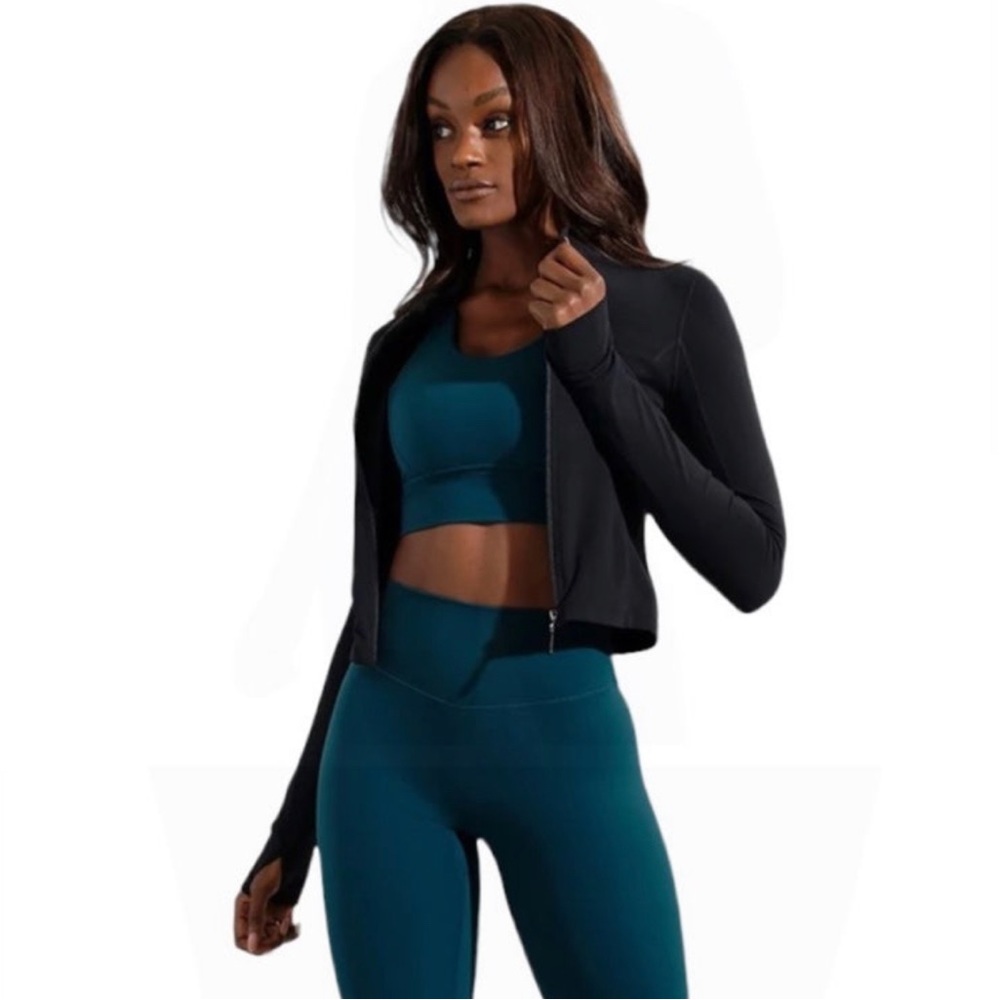 BuffBunny Rosa Crop Jacket